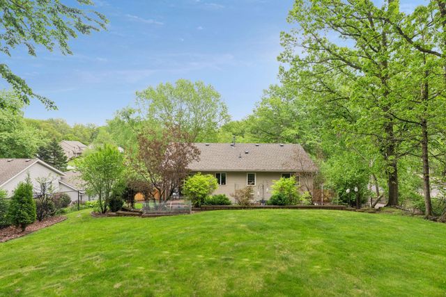589 Mcknight Road S, Saint Paul, MN 55119