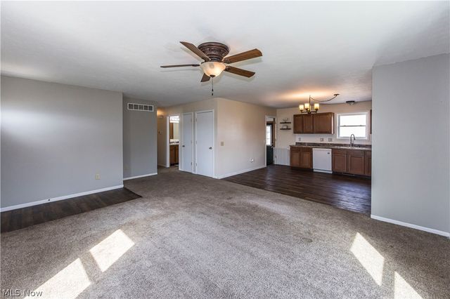 195 E Pennsylvania Avenue, Sebring, OH 44672