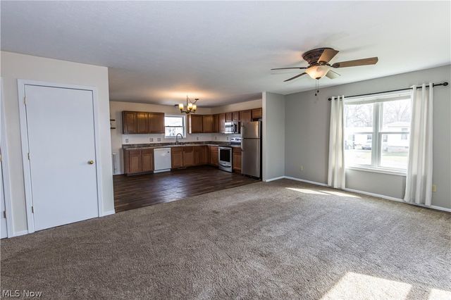 195 E Pennsylvania Avenue, Sebring, OH 44672