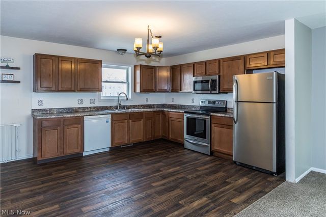 195 E Pennsylvania Avenue, Sebring, OH 44672