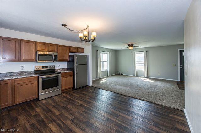 195 E Pennsylvania Avenue, Sebring, OH 44672