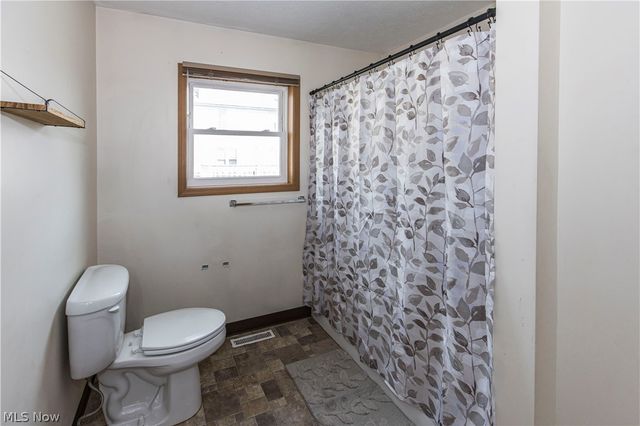 195 E Pennsylvania Avenue, Sebring, OH 44672