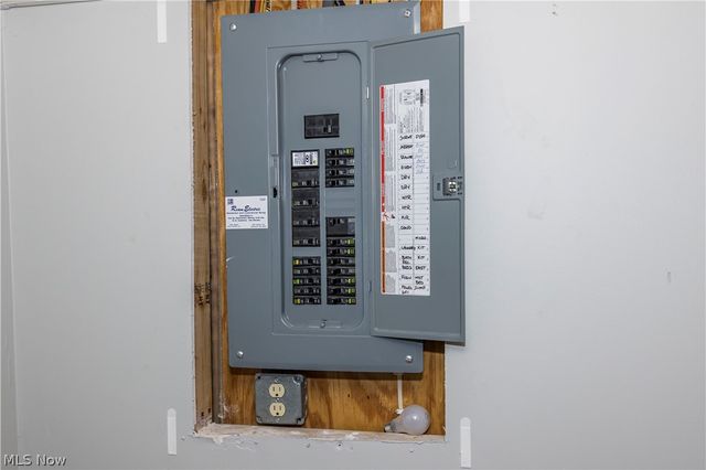 195 E Pennsylvania Avenue, Sebring, OH 44672