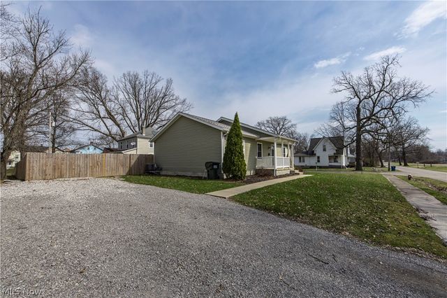 195 E Pennsylvania Avenue, Sebring, OH 44672