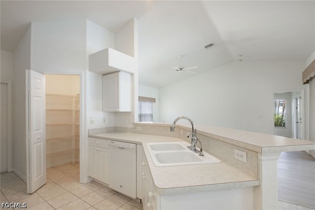 5333 SW 16th PL, Cape Coral, FL 33914