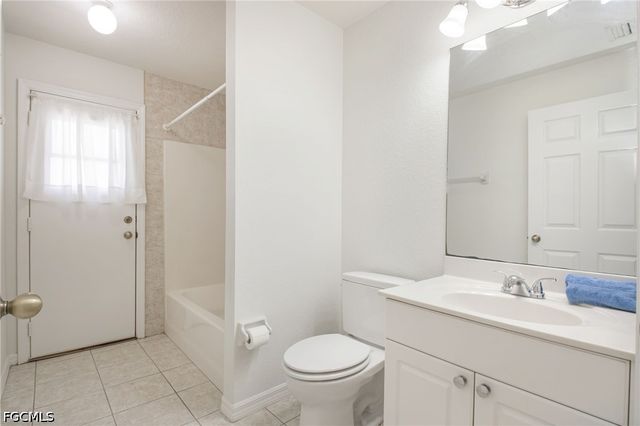 5333 SW 16th PL, Cape Coral, FL 33914