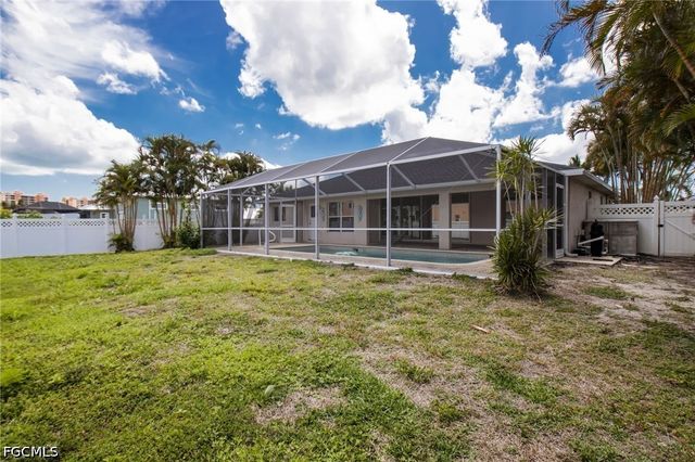 5333 SW 16th PL, Cape Coral, FL 33914