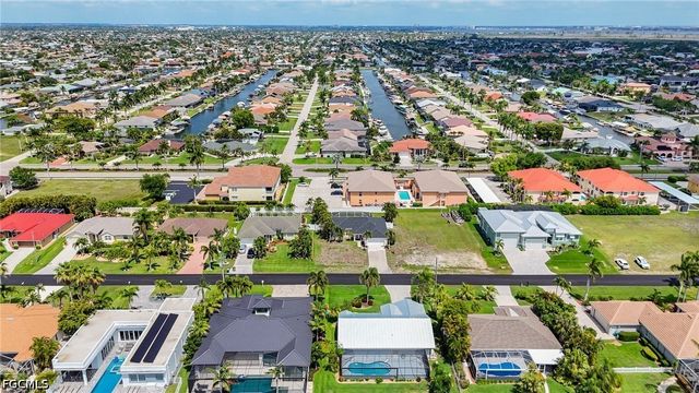 5333 SW 16th PL, Cape Coral, FL 33914