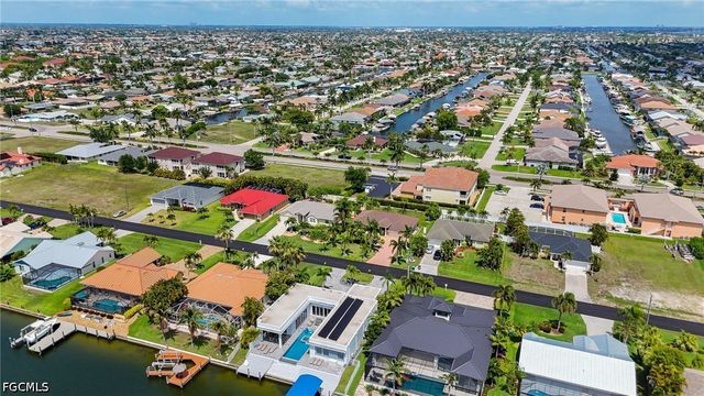 5333 SW 16th PL, Cape Coral, FL 33914