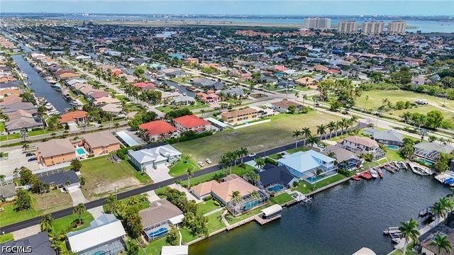 5333 SW 16th PL, Cape Coral, FL 33914
