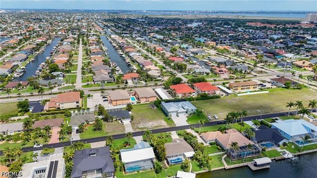 5333 SW 16th PL, Cape Coral, FL 33914