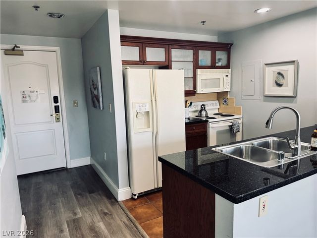 30 Strada Di Villaggio 317, Henderson, NV 89011