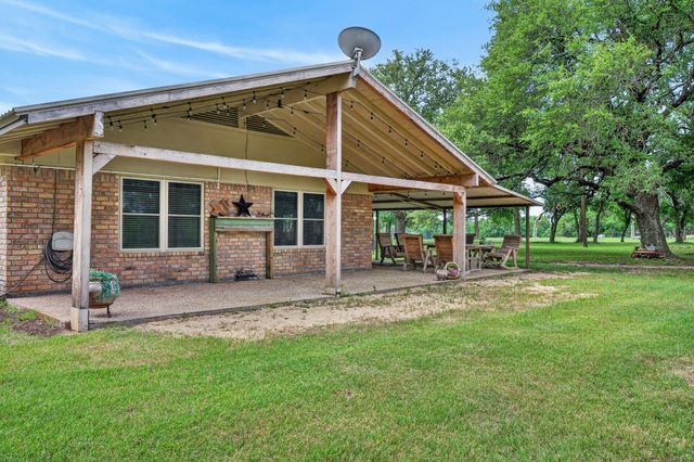 2719 Fm 708, Clifton, TX 76634