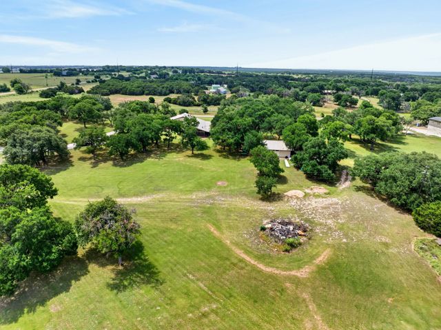2719 Fm 708, Clifton, TX 76634