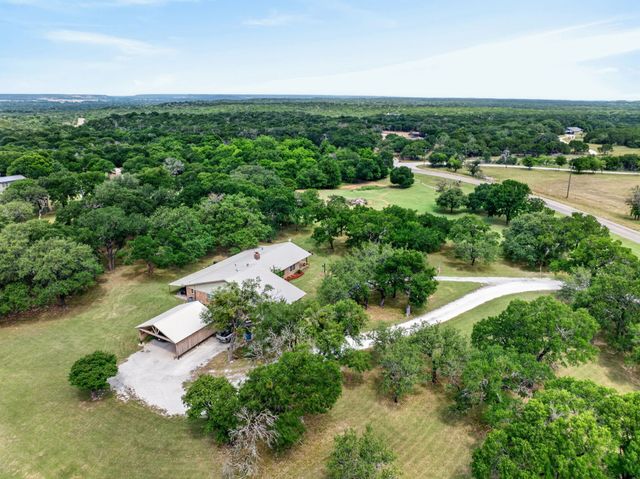 2719 Fm 708, Clifton, TX 76634