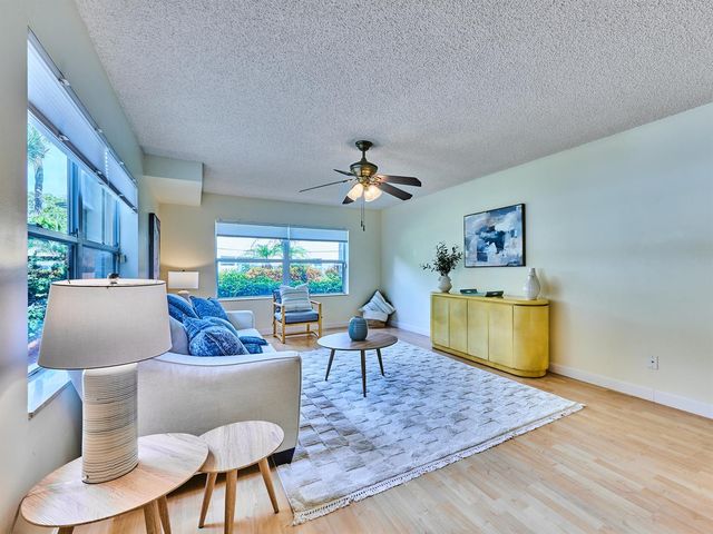 4604 Roxbury Court, Boynton Beach, FL 33436