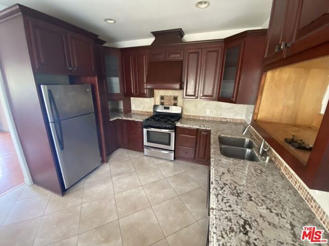 2244 Ripple Street, Los Angeles, CA 90039