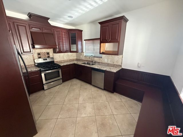 2244 Ripple Street, Los Angeles, CA 90039