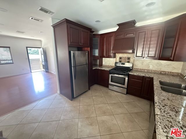 2244 Ripple Street, Los Angeles, CA 90039