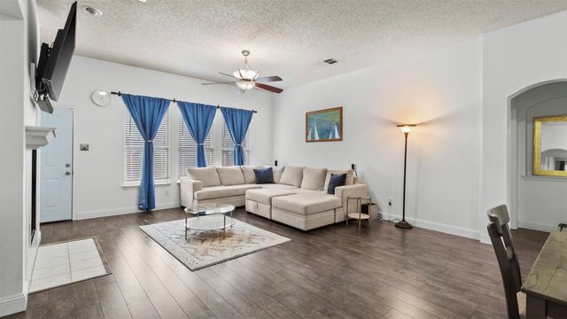 2511 Rio Grande Drive, Grand Prairie, TX 75052