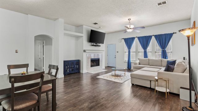 2511 Rio Grande Drive, Grand Prairie, TX 75052