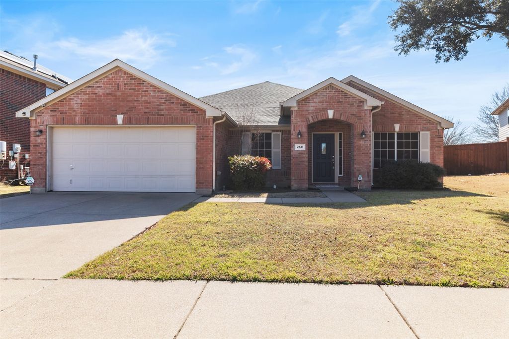 2511 Rio Grande Drive, Grand Prairie, TX 75052