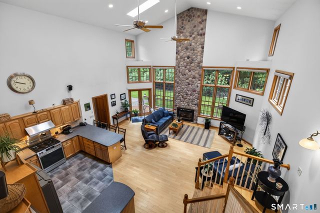 10 Ricky Lane, Preston, CT 06365