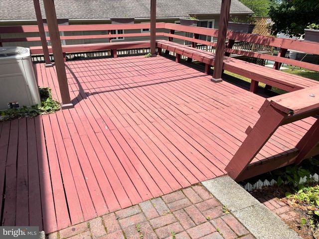 303 OVERLOOK AVE, Willow Grove, PA 19090