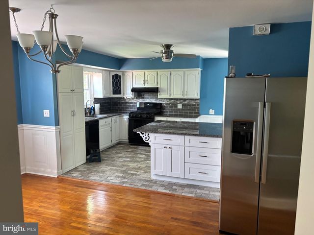 303 OVERLOOK AVE, Willow Grove, PA 19090