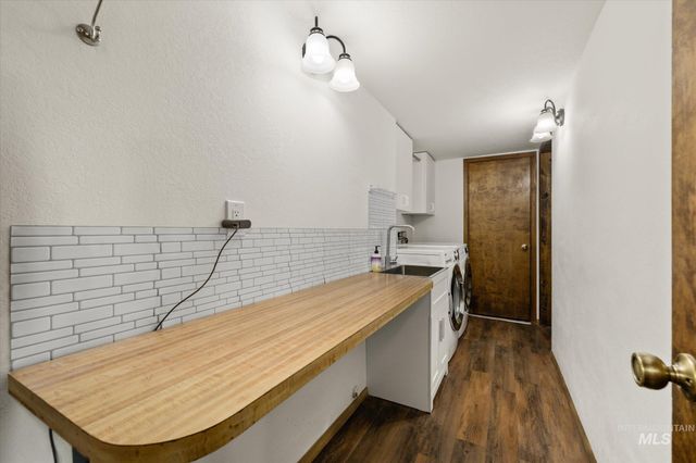 2199 S Ridge Point Way, Boise, ID 83712