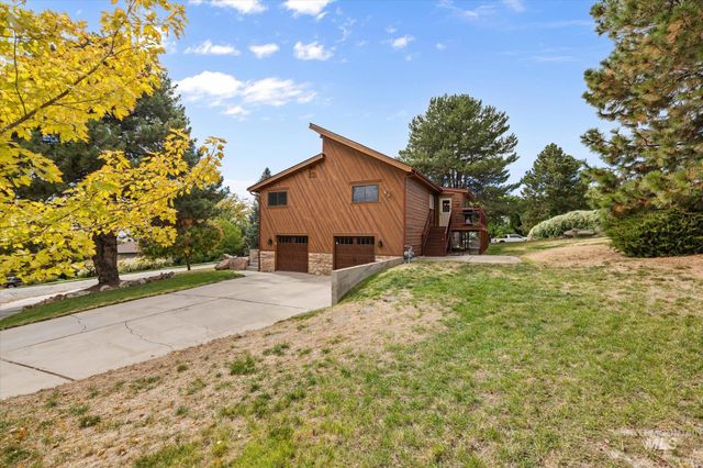 2199 S Ridge Point Way, Boise, ID 83712