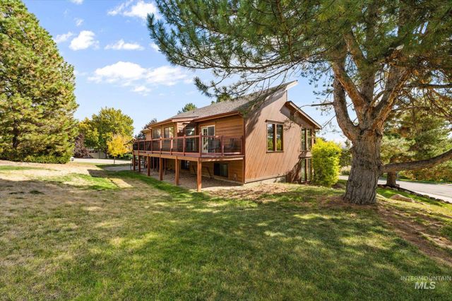 2199 S Ridge Point Way, Boise, ID 83712