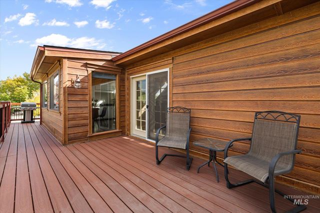 2199 S Ridge Point Way, Boise, ID 83712