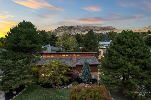 2199 S Ridge Point Way, Boise, ID 83712