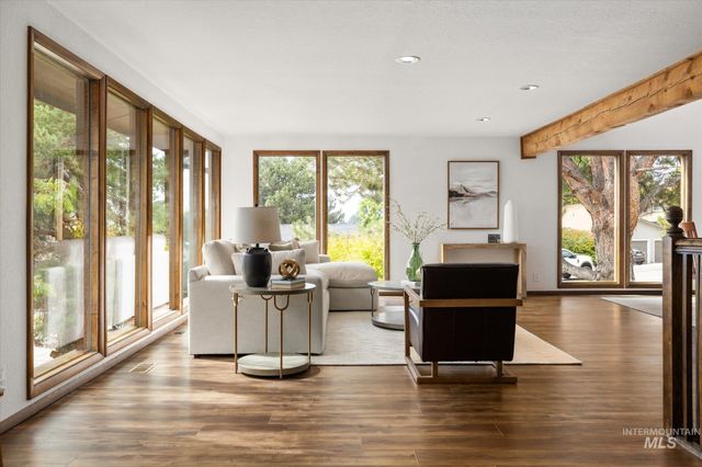 2199 S Ridge Point Way, Boise, ID 83712