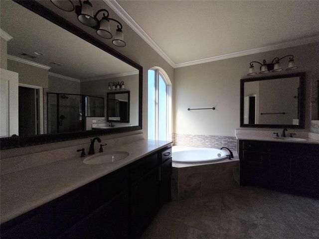 14 Jonquil Place, Tomball, TX 77375