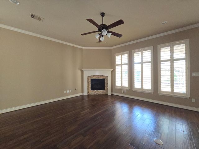 14 Jonquil Place, Tomball, TX 77375