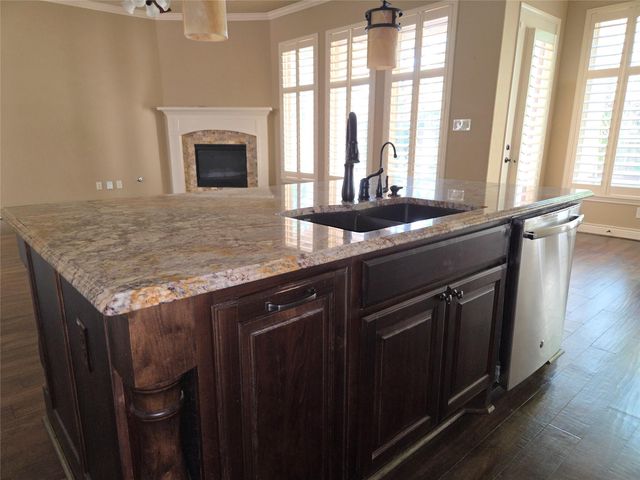 14 Jonquil Place, Tomball, TX 77375