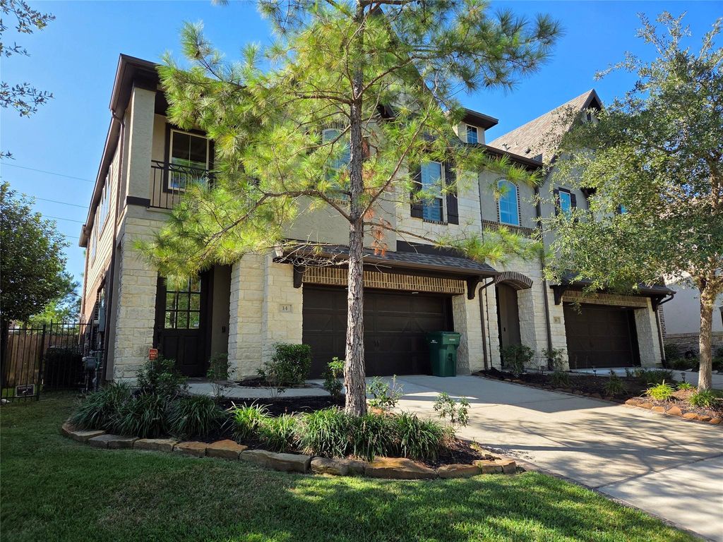 14 Jonquil Place, Tomball, TX 77375