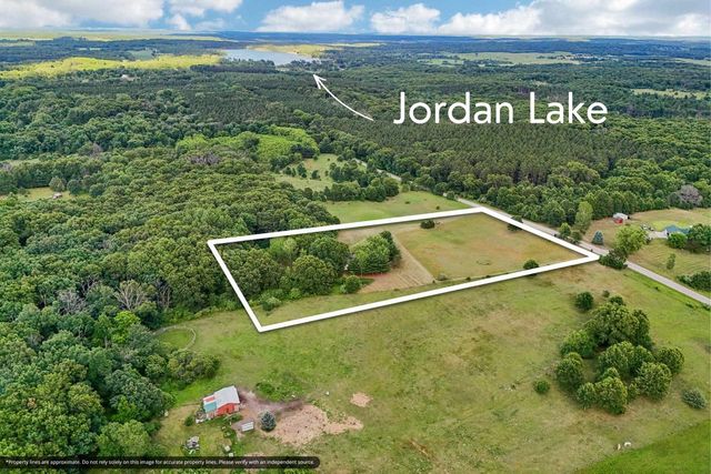 526 Freedom Lane, Wisconsin Dells, WI 53965