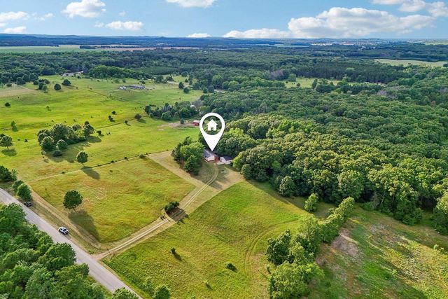 526 Freedom Lane, Wisconsin Dells, WI 53965