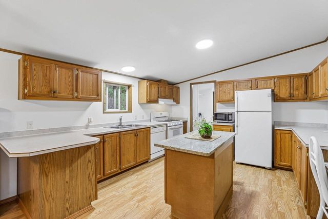 526 Freedom Lane, Wisconsin Dells, WI 53965