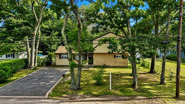 110 Queen Street, Bay Shore, NY 11706
