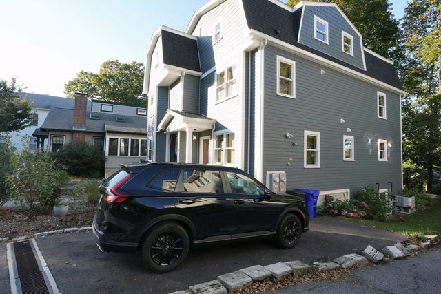 123 Nottinghill Rd 2, Boston, MA 02135