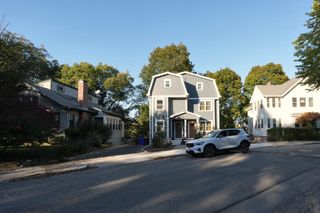 123 Nottinghill Rd 2, Boston, MA 02135