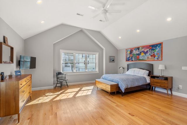 28 Park Ave, Medford, MA 02155