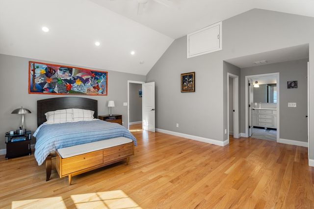 28 Park Ave, Medford, MA 02155