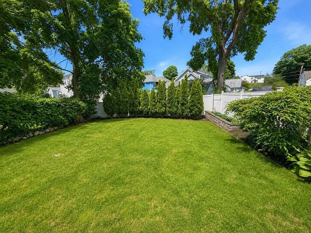 28 Park Ave, Medford, MA 02155