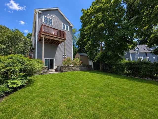 28 Park Ave, Medford, MA 02155