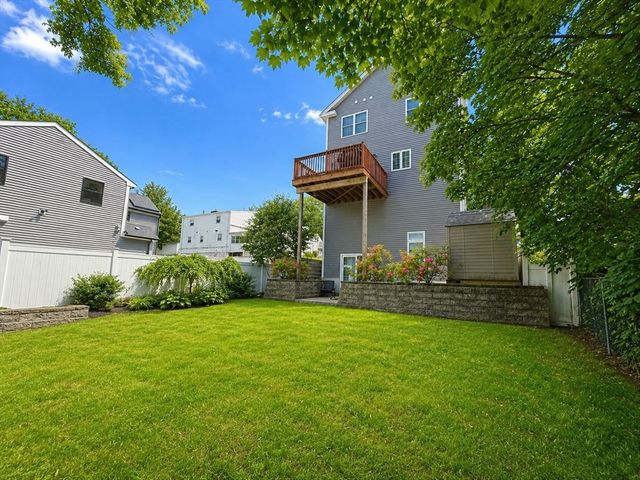 28 Park Ave, Medford, MA 02155